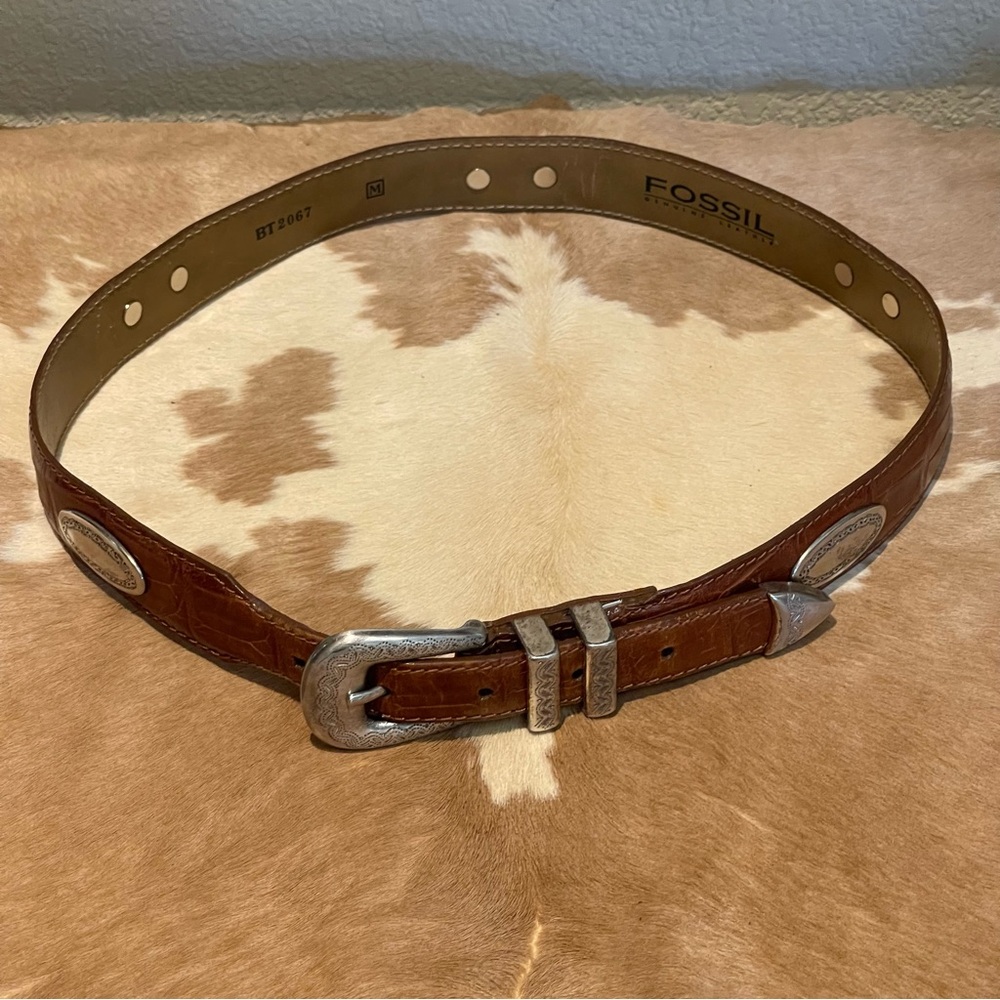 Fossil croc embossed leather with 5 silver conchos belt M